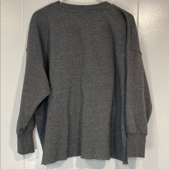 Secret Treasures Sweatshirt Raw Hem Crewneck Oversized Heathered Gray Size 8-10 - Picture 6 of 6
